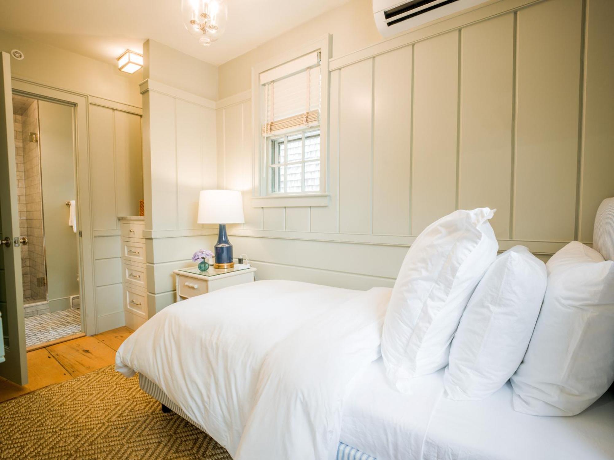 Small Single Room